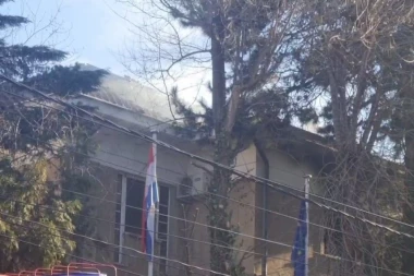 VATRA GUTA REZIDENCIJU HRVATSKOG AMBASADORA: Veliki požar u centru Beograda