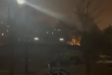 PRVI SNIMCI GRANATIRANJA U DONJECKU: Očevici kažu da se pre eksplozije čulo zujanje (VIDEO)