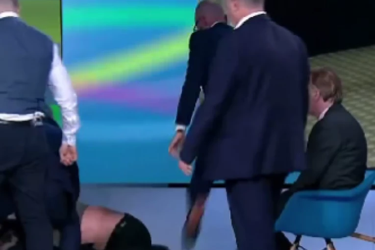 TUČA U STUDIJU! Novinar i političar se dohvatili usred emisije: "Običan si provokator, grebeš poput devojčice" (VIDEO)