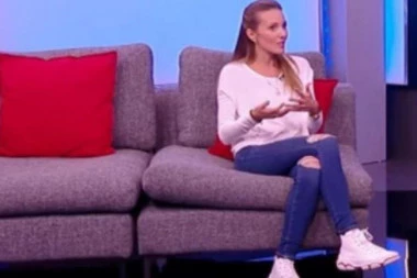 EMOTIVNO! JELENA ĐOKOVIĆ PROGOVORILA O ODRASTANJU: Majka nas je podizala u vrlo TEŠKIM uslovima!