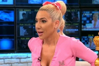 ŽENE SE DELE NA DVE VRSTE: Jovana Jeremić se pojavila u BARBI izdanju u emisiji, a onda je ŽESTOKO isprozivala ženski rod!