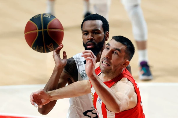 CRNO NA BELO: Partizan DUPLO bolji od Crvene zvezde