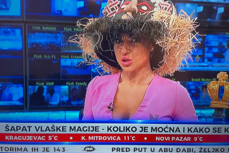 Jovana Jeremić Pink