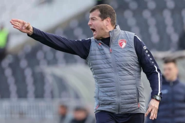 PARTIZAN BI DOBIO PO DUPETU! Lalatović krajnje BEZOBRAZNO IZVREĐAO crno-bele i odgovorio Grobarima na uvrede!