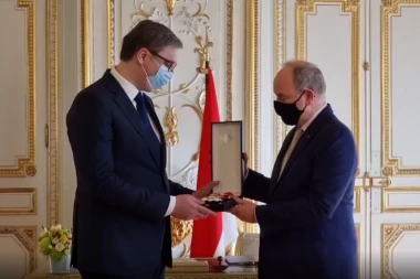 PREDSEDNIK VUČIĆ U MONAKU DOČEKAN KAO KRALJ! Knez Albert II mu určio orden Velikog krsta reda Svetog Šarla (VIDEO)