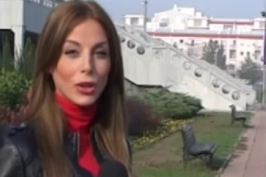 ISPLIVALE FOTKE IZ PROŠLOSTI POZNATE VODITELJKE! Tvrdi da nije išla kod PLASTIČARA, NEPREPOZNATLJIVA! (FOTO)