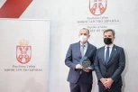SRBIJA DOBILA DOZVOLU ZA PROIZVODNJU RNK VAKCINA! Izuzetna čast, ali i obaveza! U KRUGU POSEBNIH I RETKIH!