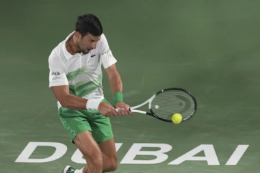 RUS SE DIGAO IZ PEPELA: Đoković od SJAJA do OČAJA i natrag - Srbin u četvrtfinalu Dubaija!