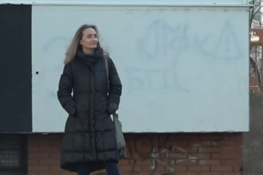 SALVETINA ĆERKA U ŠKOLI DOŽIVLJAVA GNUSNE UVREDE ZBOG MAJKE: Evo kako se malena DARIJA nosi sa BOLNIM UDARCIMA!