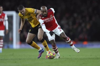 TOBDŽIJE UPUCALE VUKA! Arsenal u nadoknadi srušio Vulvse! (VIDEO)