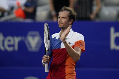 MEDVEDEVA JEDNA POBEDA DELI OD PRVOG MESTA: Poznato ko je poslednji zid odbrane Novakovog trona!