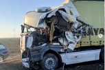 (UZNEMIRUJUĆI SNIMAK) Teška nesreća u Stepojevcu: Jedna osoba podletela pod kamion