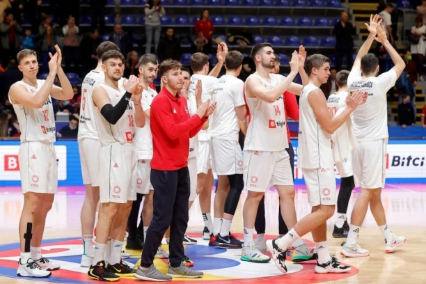 ORLOVI PONIŠTILI SLOVAKE: Sjajna igra Srbije u nastavku kvalifikacija!