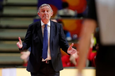 PEŠIĆ OTKLONIO DILEME: Evo da li će JOKIĆ igrati za Srbiju!