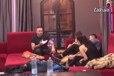 VOLEO BIH DA SI MUŠKO, DA TI ZAVRNEM LABRNJU: Filip i Dalila u nikad gorem OKRŠAJU, Car ušao u CRVENO! (VIDEO)