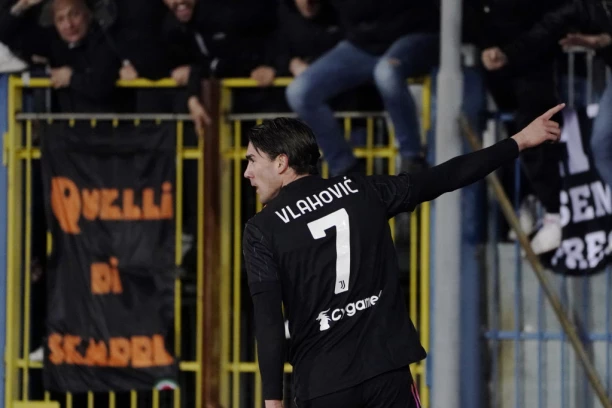 HAOS U NAJAVI! Vlahović u centru RASISTIČKOG skandala - Dušan ovo NIJE ZASLUŽIO!