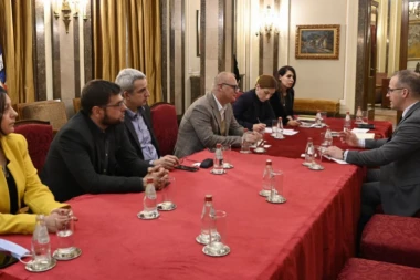 Vesić POZVAN u američki memorijalni muzej HOLOKAUSTA u Vašingtonu