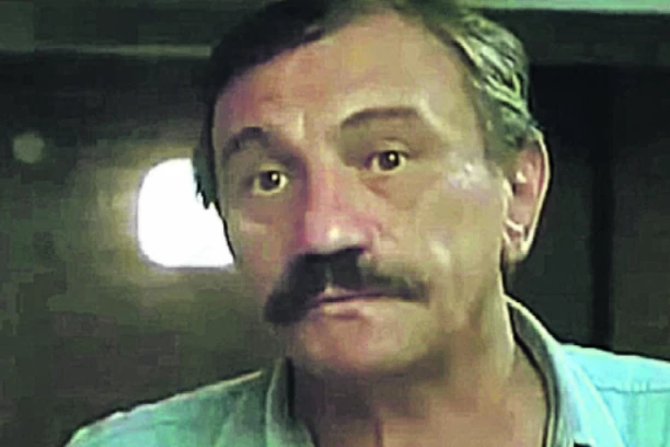 DAME PADAJU U NESVEST KAD SE SKINE GIDRIN UNUK: Ovaj maneken je naslednik čuvenog HER ŽIKE PAVLOVIĆA! (FOTO)