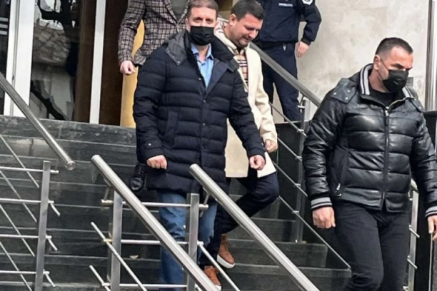 EVO KAKO JE ŠARIĆ ISPITIVAO SVEDOKA-SARADNIKA: Školski drugovi se našli oči u oči - sudija ih upozorio na jednu stvar