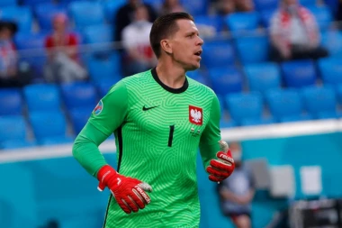 ODBIJAM DA SLUŠAM HIMNU RUSIJE! Poljak ispalio BARAŽNU vatru na Rusiju!