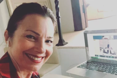 Provalnici je SILOVALI ispred MUŽA, a onda je obolela od JEZIVE bolesti: Poznata glumica progovorila o najvećoj TRAUMI!