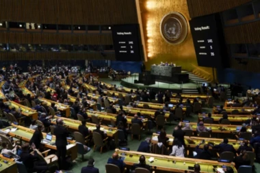 "MI SMO ŠOKIRANI" Tokom rasprave o Rezoluciji u Srebrenici, dve države umalo objavile rat jedna drugoj, pale teške reči