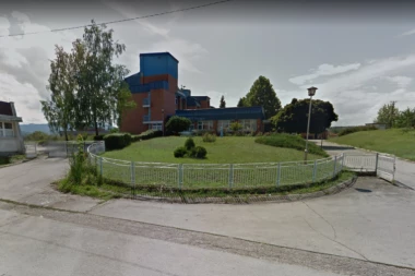 JEZIVA DRAMA U STARAČKOM DOMU! Štićenik pokušao da izvrši SAMOUBISTVO, medicinski radnik ga SPREČIO u tome i zadobio TEŠKE TELESNE POVREDE!