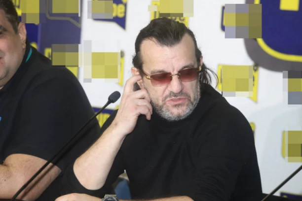 Bajaga treba da promeni DILERA: Aca Lukas brutalno opleo po kolegi, a za ovu grupu je ubeđen da se NAMEŠTA POBEDA!