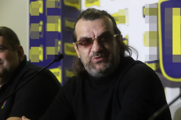 Lukasa RASKRINKALE bivše, otkrile što su mu PROPADALE veze: Loš je u krevetu, SPRAVA MU NE RADI!