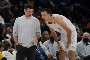 LAGANA ŠETNJA U PARKU: Vukovi UKROTILI grmljavinu!