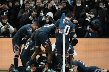 SUMRAK VELIKANA: Ikona sporta postaje NOMAD?