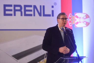 Cene u svetu divljaju, a dok se Vučić LAVOVSKI BORI DA ODRŽI CENU GORIVA, đilasovski mediji pokušavaju da izazovu paniku među narodom!