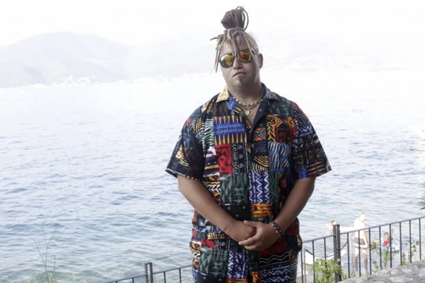 Rasta se oglasio iz KUĆNOG PRITVORA: Reper otkrio TAČAN DATUM njegovog oslobađanja! (FOTO)