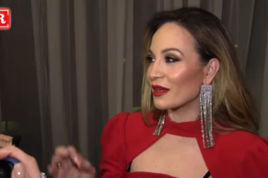 Jelena Tomašević ODBILA da bude član žirija na Beoviziji: Pevačica progovorila o Evroviziji, a nećete verovati šta je rekla za Saru Jo! (VIDEO)
