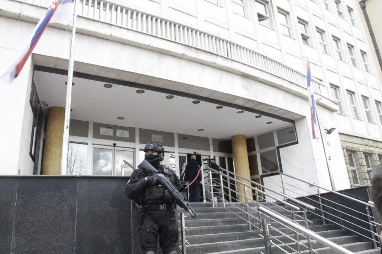 Saslušana OSUMNJIČENA kriminalna grupa za MALVERZACIJE: Neki su visokorangirani pripadnici VOJSKE