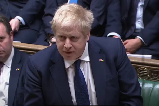 DŽONSON IZNENADIO SVET: Nakon ostavke živeće kao BUBREG U LOJU - a evo i zašto!