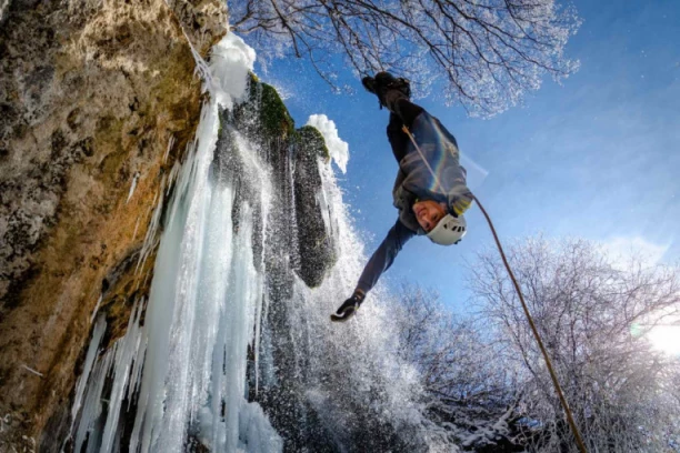 PRIZORI KOJI LEDE KRV U ŽILAMA: Ove lepote samo Srbija ima i samo najhrabriji mogu da im priđu (FOTO)