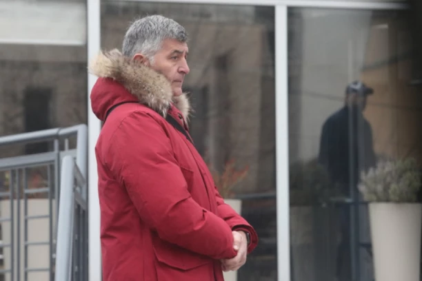 NE MOGU POTISNUTI SVOJE EMOCIJE, VAŽAN MI JE MIR! Nenad Periš potvrdio da su na utopljeniku MATEJEVE STVARI!