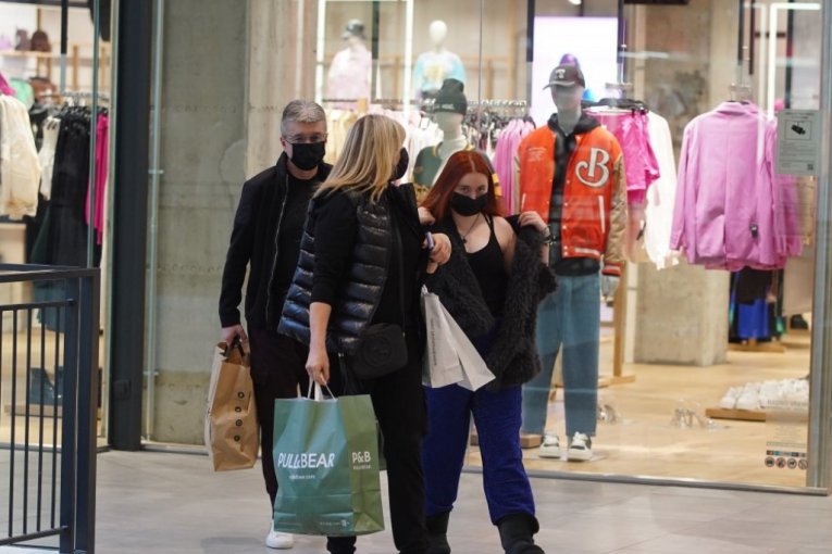 Ćerka Saše Popovića