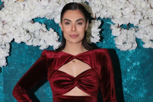 Mina Vrbaški kod Ša u STANU! Odala ih FOTKA, reper OTKRIO sve o njihovom odnosu, pa se dotakao i njenog DEČKA! (FOTO)