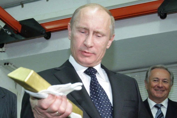 RUSSIA CONFIRMS: This is how many of our gold reserves are BLOCKES in the West!