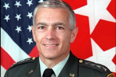 VESLIJU KLARKU SRBI JOŠ TRN U OKU! Osuo paljbu po Putinu i tvrdi da rat u Ukrajini koristi da ojača Dodika i napadne Kosovo!