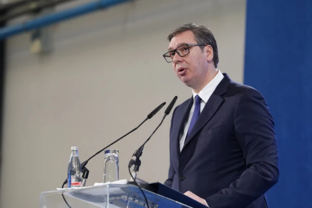 VUČIĆ SE OBRATIO SA SVEČANOSTI U GRČKOJ: Važno je da poboljšamo životni standard naših građana, ovo je bitan događaj za ceo BALKAN!