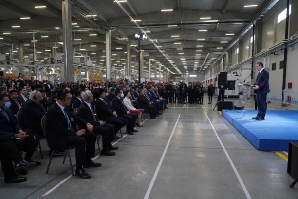 KINEZI ĆE U ŠAPCU I LOZNICI ZAPOSLITI 3.000 LJUDI: ČITAJTE U SRPSKOM TELEGRAFU!