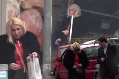 Voditeljka Pinka nakon RAZVODA uhvaćena sa bivšim suprugom na piću: Jovana Jeremić u MUŠKIM POSLOVIMA dominira, a evo kakav odnos ima sa Miloševićem! (VIDEO)