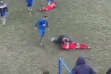 BRUKA U SRPSKOM FUDBALU! Tuča na terenu, letelo perje na sve strane! (VIDEO)