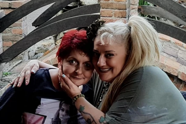 OVO JE ĆERKA BABE-DILERKE IZ KRNJAČE: Umrla je u teškim mukama, CEO ŽIVOT JE PROVELA BOREĆI SE SA OPAKIM POROKOM! (FOTO)