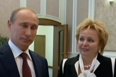 KREMLJ JE IZBRISAO LJUDMILU IZ PUTINOVE BIOGRAFIJE: Ovo je prva žena ruskog predsednika