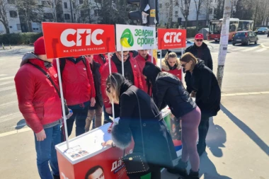 Omladinci SPS i Zelenih Srbije skupljali potpise za izgradnju Doma zdravlja na Bežanijskoj kosi