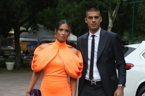 DA ŽIVIM U VREMENU NAŠIH BAKA, IMALA BIH MNOGO VIŠE DECE: Mirka Vasiljević nikad iskrenije o Vujadinu, pa otkrila oko čega se svađaju!